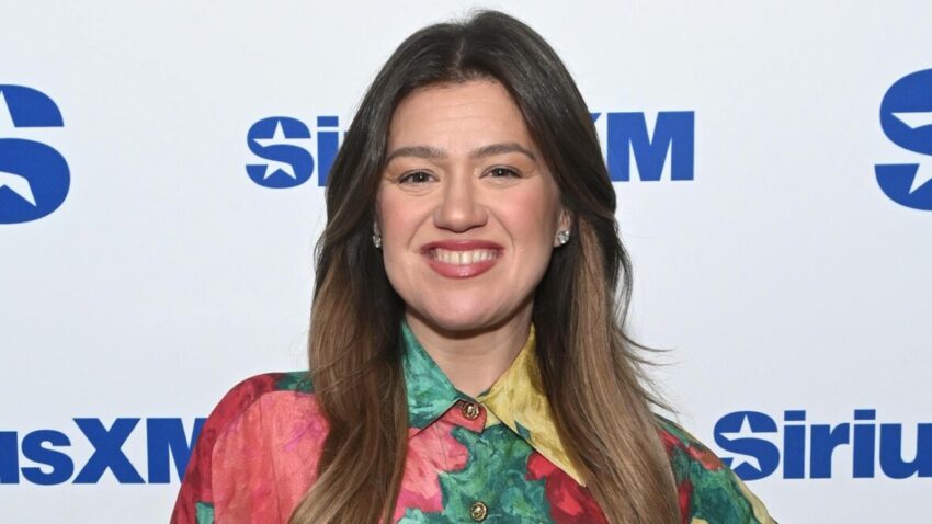 Kelly Clarkson talks love life